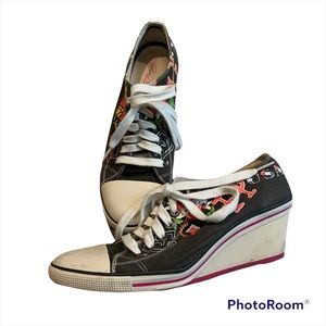 Ed Hardy Bret Wedge  True Love  Tattoo Sneakers